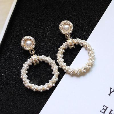 China 2021 TRENDY Exquisite Round Shape Circle Pearl Earring Simple Statement Baroque Hollow Geometric Pearl Earring for sale