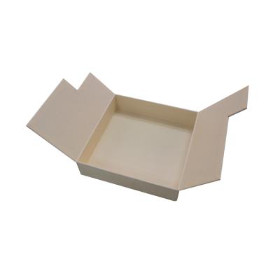 China Eco-Friendly High Quality Magnetic Closure Gift Cardboard Box for sale