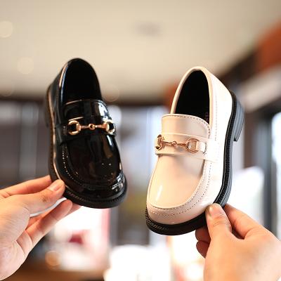 China Breathable Girls Shoes Black Leather Soft Bottom Children's Shoes School Girl English Style White Princess Girl Shoes 2021 for sale