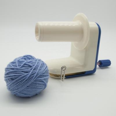 China Convenient Plastic Hand Yarn Ball Winder (Blue) for sale