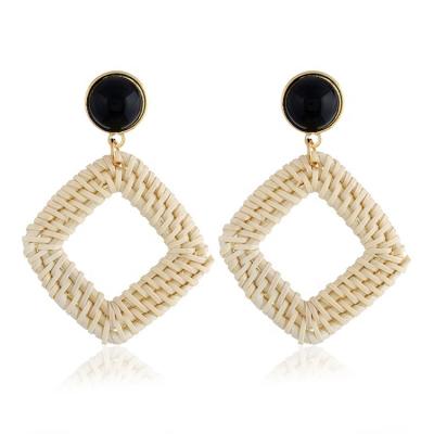 China Vintage Amazon Best Selling HANDMADE VIETNAM RATTAN EARRINGS RATTAN EAR JEWELRY BEST PRICE for sale