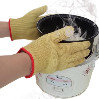 China Heat Resistant Light Industry Safety Cotton Oven Working Glove for sale