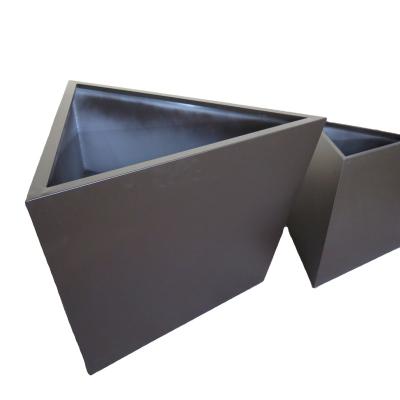 China Waterproof Geometry Flower Box Plant Box Minimalist Flower Pots And Planters for sale