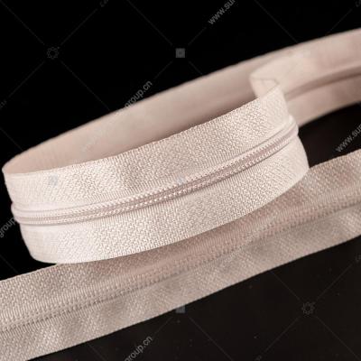 China Various Size And Color Nylon Zipper Zipper With Normal Band For Woman Clothes for sale