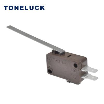 China 40T200 5A 125V 250V Break Action Limit Micro Switch SPDT Long Metal Micro Switch L72AG-BB04A1-01 for sale