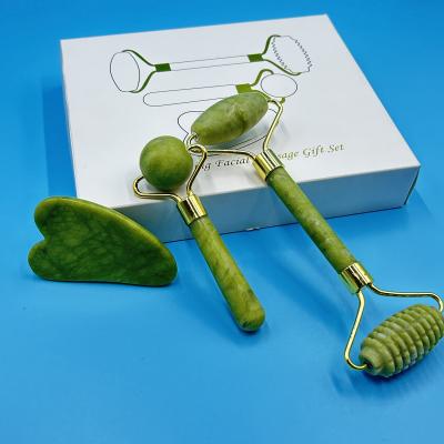 China Schönheitspflege Kristall Jade Roller Geschenk Set wasserdicht 19*16*5cm Tasche inklusive zu verkaufen