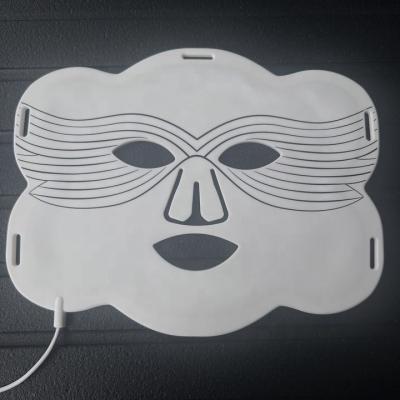 China Therapie-Leichtrot-Maske für das Gesicht 5V/1A 2600mAH Eingangsfrequenz Hautverstärkende Led-Maske zu verkaufen