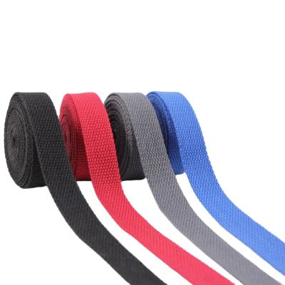 China 50Y/roll Polyester Cotton Webbing Strap 1.4mm Thickness Sustainable Bag Strap 50Y/roll for sale