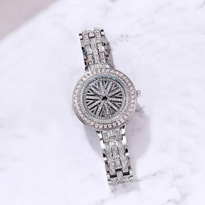 China Luxury Water Resistant Vintage Watch Women Wristwatches Ladies Diamond Bracelet Watches Custom Logo for sale