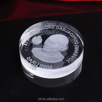 China High Quality Laser 3d Crystal Paperweight Dome Crystal Paperweight from Europe Europe for sale