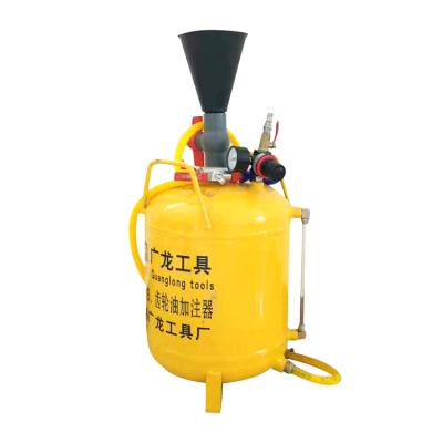 China Portable Pneumatic Semi Automatic Gear Oil Injector Steel 10L 20L Car Engine Gear Oil Filling Machine for sale