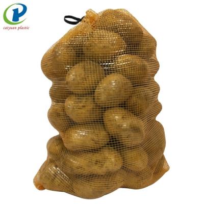 China Manufacturers Recyclable Pe Material Peanut Mesh Packing Bag For Vegetables for sale