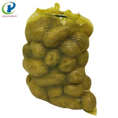 China Recyclable Strong Drawstring Mesh Net Bag For Onions 30kg for sale