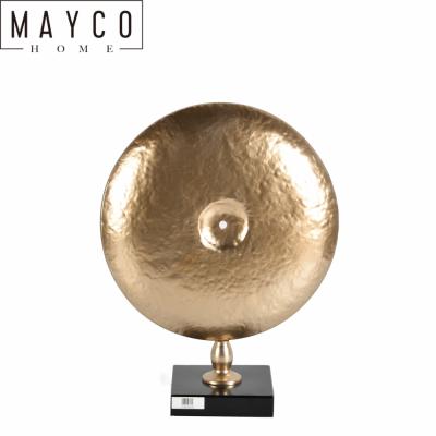 China Eco - Friendly Mayco Metal Gold Wedding Bell Table Top Craft Sculpture Decoration for sale