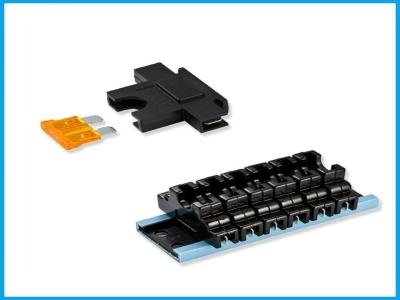 Chine Support des véhicules à moteur régulier de fusible de lame et vis-dans le support de fusible de voiture du transporteur ATY-PCB-19G6 de fusible à vendre