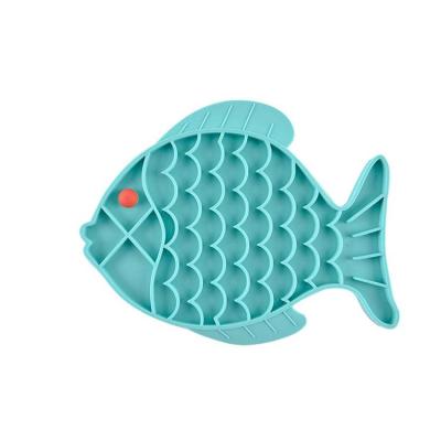 China Wholesale Viable Fish Shape Silicone Dog Lick Mat Slow Feeding Food Bowl For Dogs Puppy Cat Treat Feeder Dispenser Pet Small Medium Sip for sale