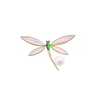 China Luxury Brass Single Pin Brooch Pearl Diamond Dragonfly Sweater Cardigan Suit Brooches For Women Fashion Pearl Brooches Ladies Gifts for sale