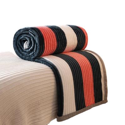 China Wholesale High Quality Luxury Extra Blanket Winter Super Soft Sheep Anti-Static Double Thickening Sherpa Flannel Wool Covering Blankets for sale