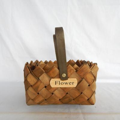 China Natural Handmade Decorative Wood Chip Hanging Flower Basket for sale