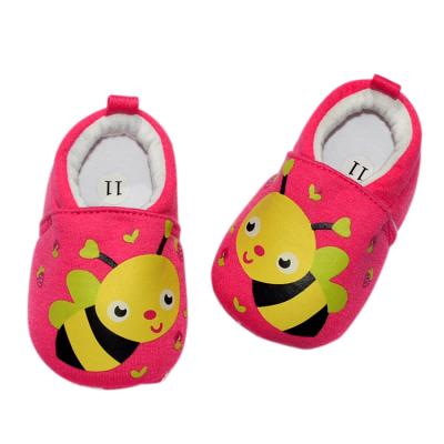 China Cute Cartoon Bee Casual Pattern Baby Shoes en venta