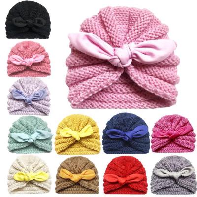 China Lovely Soft Hairball Pom Pom Baby Beanie Cap Crochet Baby Hat Super Cute Eco-friendly Comfortable Warm Cotton Fashion en venta