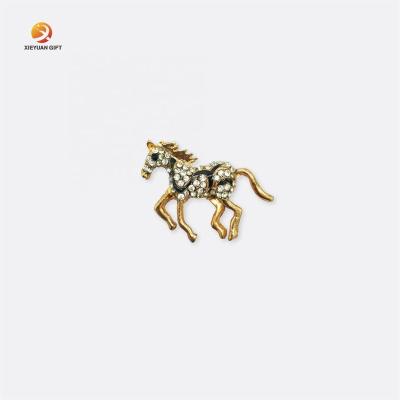 China Fashion Europe Factory Logo Fashion Design Clothing Backpack Brooch Wholesale Custom Metal Soft Hard Hard Lapel Pin for sale