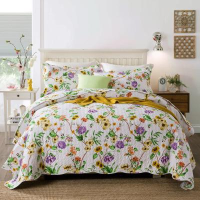 China Factory Direct Wholesale Cotton Patterns Microfiber Embroidered 100% Folded Bedding Set Various for sale