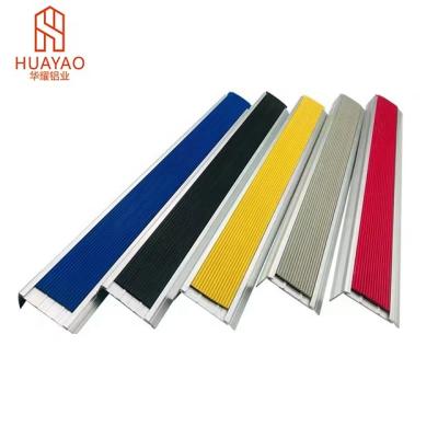 China Customized Extruded Aluminum Design For Sound Amplifier Anti Slip Aluminum Stair Sniffing Step Edge Railing Profile for sale