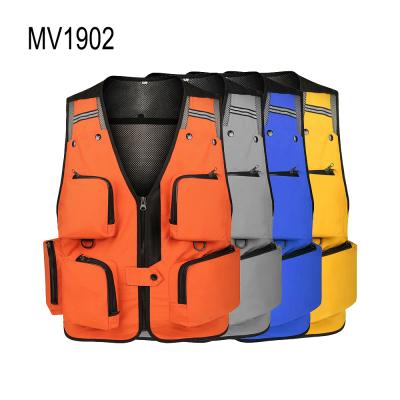 China QUICK DRY Mens Multi Pockets Cargo Vest For Climbing Shooting Photography Hanging Journalist Fishing Vest Angler Waistcoat for sale