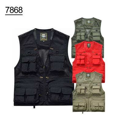 China QUICK DRY Mens Multi Pockets Cargo Vest For Climbing Shooting Photography Hanging Journalist Fishing Vest Angler Waistcoat for sale