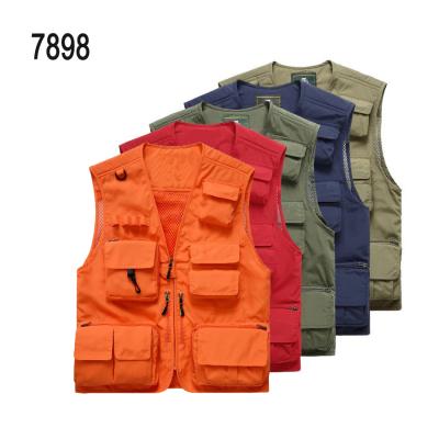 China QUICK DRY Mens Multi Pockets Cargo Vest For Climbing Shooting Photography Hanging Journalist Fishing Vest Angler Waistcoat for sale