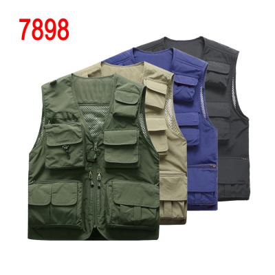 China QUICK DRY Mens Multi Pockets Cargo Vest For Climbing Shooting Photography Hanging Journalist Fishing Vest Angler Waistcoat for sale