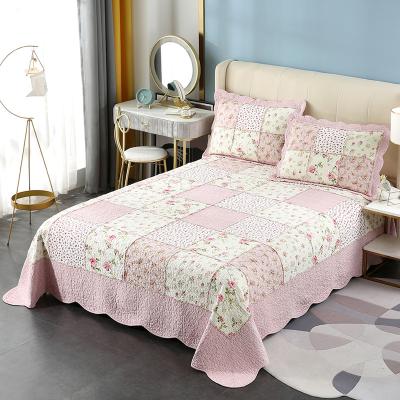 China Home Nondisposable Classic Bed Cover Cotton Rose Print Bedspreads New Arrival 3 PCs Patchwork Bedspread Bedding Set Eco-friendly for sale