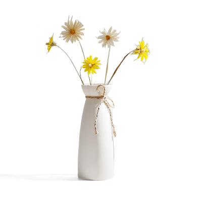 China Small fresh modern minimalist simple white ceramic vase home decoration factory wholesale for sale