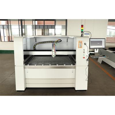 China Water Cooled 1000w Metal Cutting Fiber Laser Cutting Machine for sale