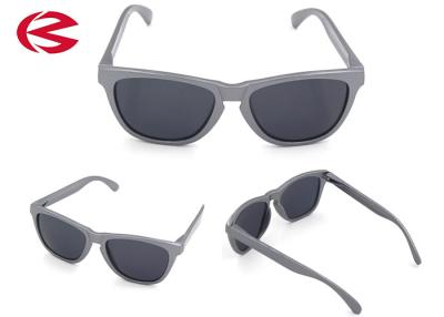 China Gafas de sol polarizadas redondas de la forma de vida de la última moda, gafas de sol revestidas duplicadas para los hombres en venta