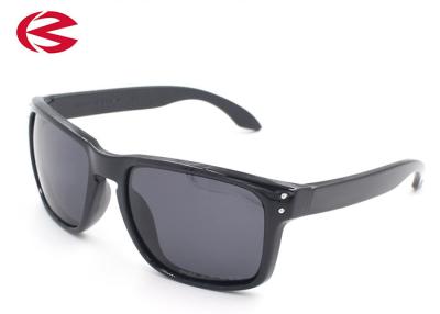 China Gafas de sol casuales de la forma de vida de la moda para las lentes multi polarizadas protección de los hombres UV400 en venta