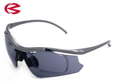 China Ultra- helle Mann-/Frauen-Verordnungs-Sport-Sonnenbrille mit RX-Einsatz zu verkaufen