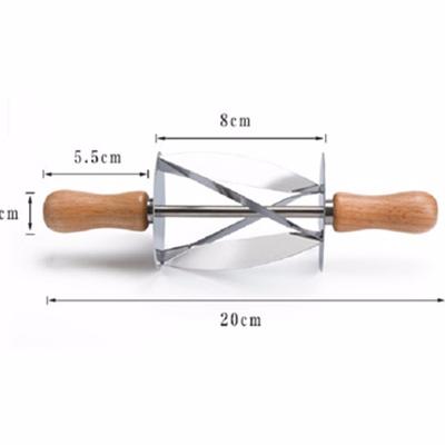 China Cake Tools Croissant Tools Stainless Steel Croissant Skin Cutter Sustainable Croissant Baking Knife for sale