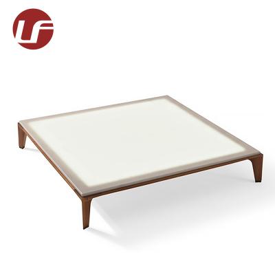 Cina High Quality Durable Malaysia Single High End Apartment Home Wooden Coffee Table in vendita