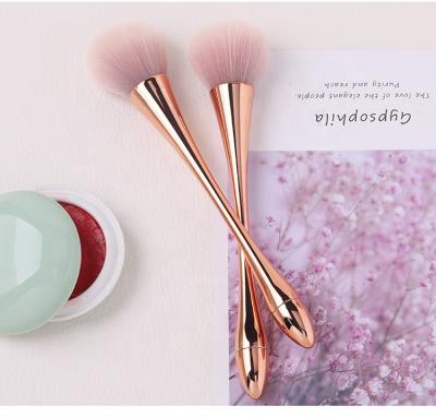 China Angular Blush Xiaoman Size Simple Super Soft Makeup Brush Rose Gold Blush Net Red Brush Beauty Tool Brush for sale