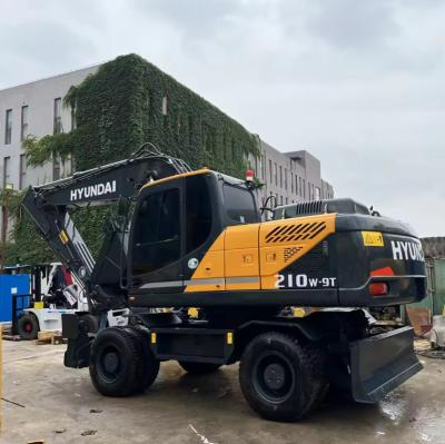 Chine Excavateur à roues d'occasion économe en carburant Grand Hyundai 210 Digger à vendre