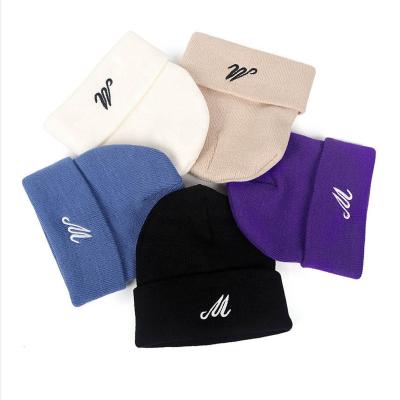 China COMMON Plain Knit Newborn Kids Knitted Custom Logo To Embroider Embroidered Alphabet Hat Caps Hat Beanie For Girls for sale