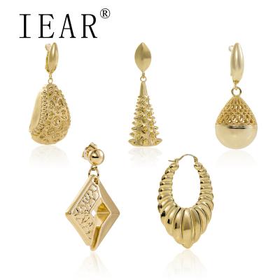 China Wholesale CLASSIC gold circle gold dazz jewelry fashion IEAR bold earrings fashion earrings 2021 for sale