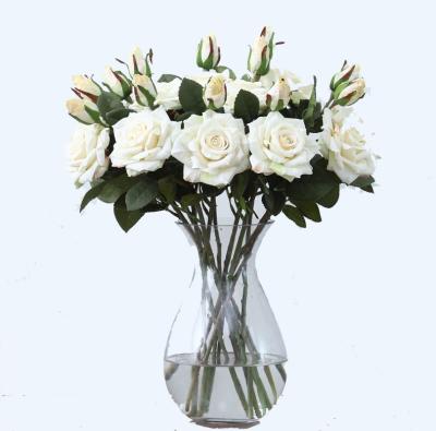 China Hot Natural Touch Amazon Selling Fake Roses Wedding Flower Bride Holding Flowers For Wedding Favors for sale