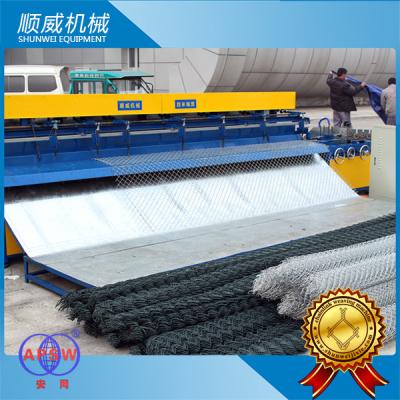 China ISO9001 Certification Chain Link Fence Machine 25mm - 100mm Weaving Opening for sale