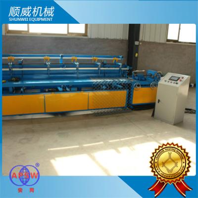 China Chain Link Fence Weaving Machine / Weaving Opening  25mm - 100mm for sale