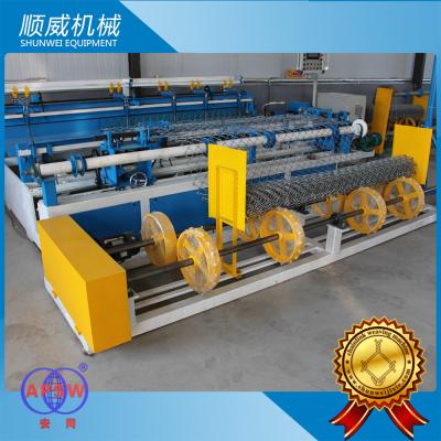 China Double / Single Wire Chain Link Mesh Machine Weaving Diameter 1.4mm - 5.0mm for sale