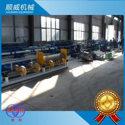 China 1.5KW Semi Automatic Chain Link Machine For Playground And Garden Fence for sale