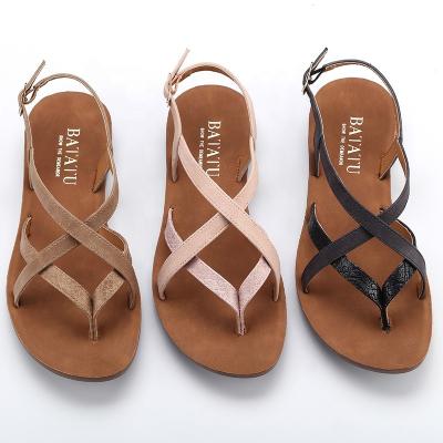 China Anti-Slip PU Customize Ankle Strap Platform Flip Flops Women Casual Flat Beach Sandals for sale